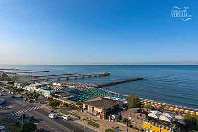 Marina di Massa's Pier &copy; Vacanze in Versilia.COM